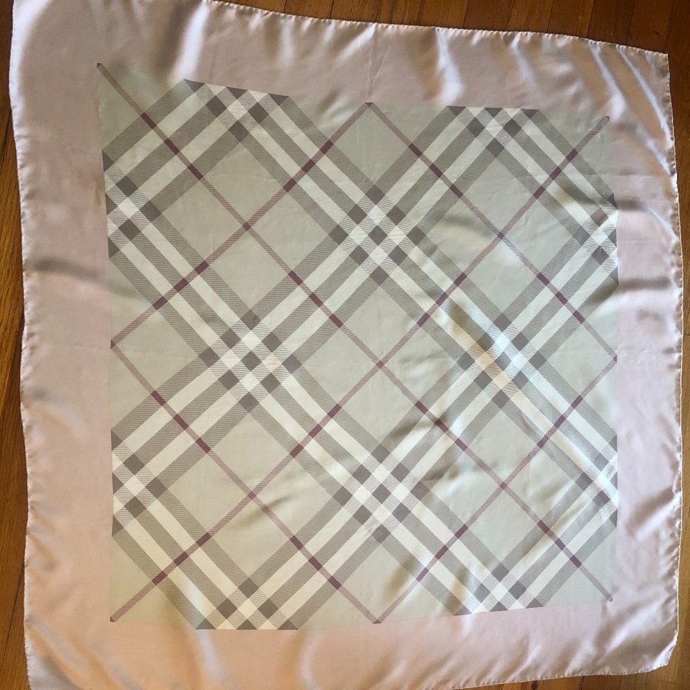 NWTS Vintage Burberry Horseferry Pale Rosewood Check Silk Scarf  34” Square - Picture 5 of 12